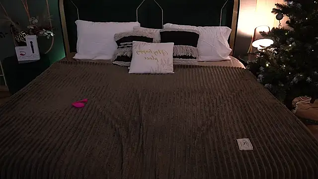 Snapshot of PamelaXX_ chatting on December 14, 8:58 pm PamelaXX online show from December 14, 8:58 pm