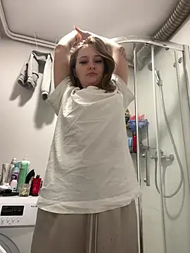 PamelaXX  online show from April 2, 5:03 am