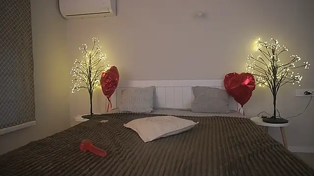 PamelaXX  online show from March 20, 4:40 am
