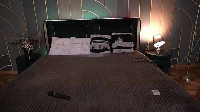 Snapshot of PamelaXX_ chatting on November 24, 9:04 pm PamelaXX online show from November 24, 9:04 pm