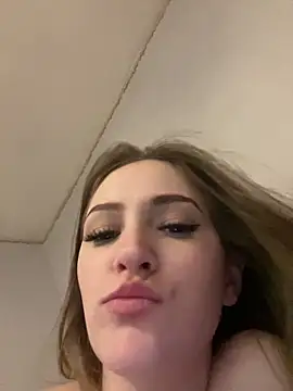 Snapshot of PamelaXX_ chatting on February 16, 4:44 am PamelaXX online show from February 16, 4:44 am