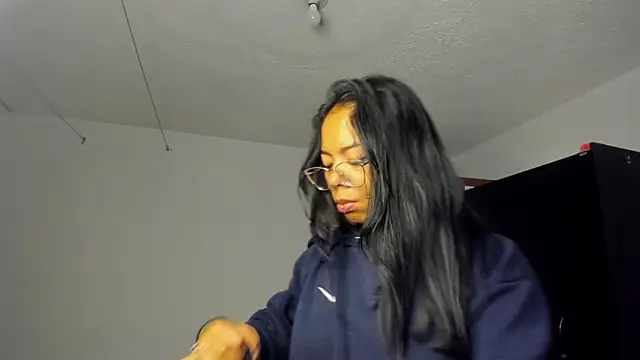 Snapshot of nicole_volkov chatting on March 18, 1:13 am nicole volkov online show from March 18, 1:13 am