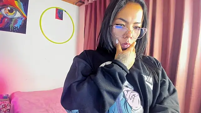 Snapshot of nicole_volkov chatting on January 7, 12:34 am nicole volkov online show from January 7, 12:34 am