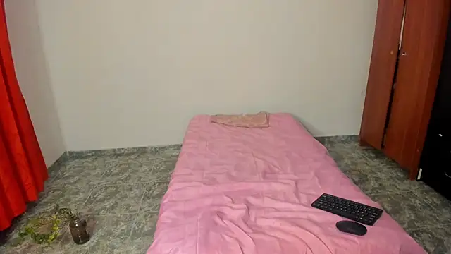 Snapshot of nicole_volkov chatting on March 13, 3:44 am nicole volkov online show from March 13, 3:44 am