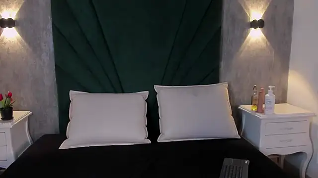 Alexiis Etereo online show from February 28, 4:06 pm