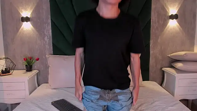 Alexiis Etereo online show from February 5, 7:32 pm