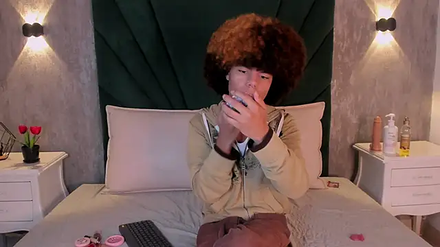 Alexiis Etereo online show from February 18, 7:21 pm