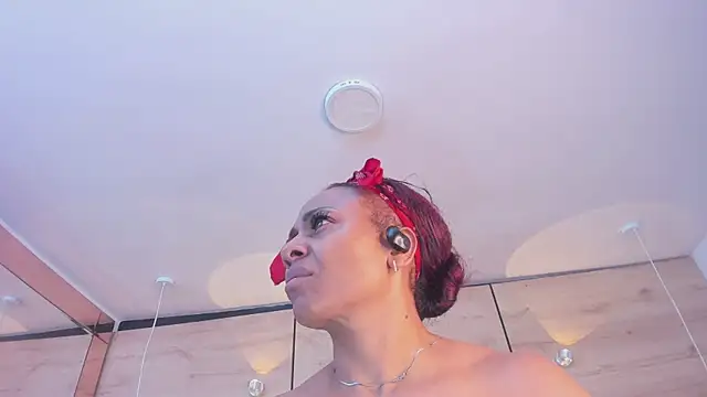 martina touss online show from April 24, 1:40 am