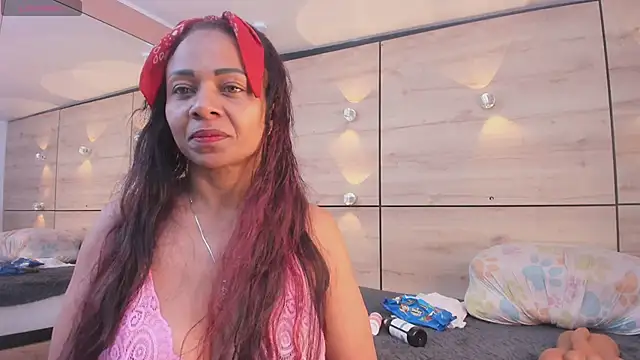 martina touss online show from March 24, 1:00 pm