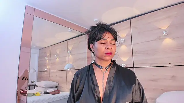 martina touss online show from October 24, 11:42 am