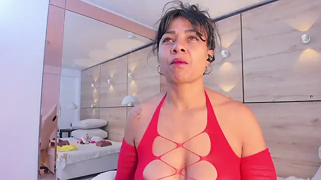 martina touss online show from November 1, 11:59 am