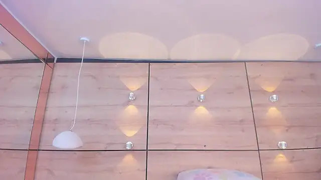 martina touss online show from December 13, 8:04 pm