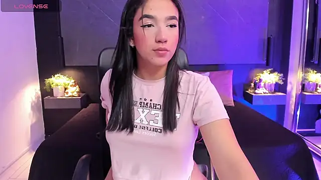 SaraaMills online show from April 24, 3:52 am