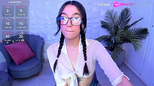 SaraaMills online show from February 17, 7:55 pm