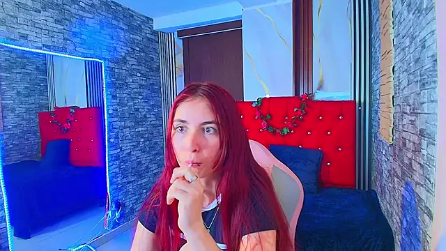 Snapshot of mildre303av chatting on November 15, 9:08 pm mildre303av online show from November 15, 9:08 pm