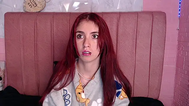 Snapshot of mildre303av chatting on October 22, 4:28 pm mildre303av online show from October 22, 4:28 pm