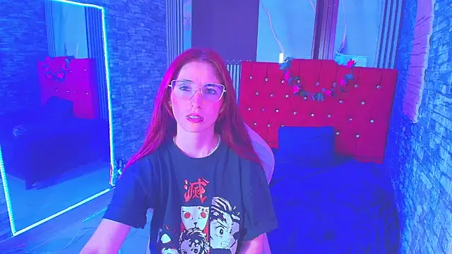 Snapshot of mildre303av chatting on October 25, 8:31 pm mildre303av online show from October 25, 8:31 pm