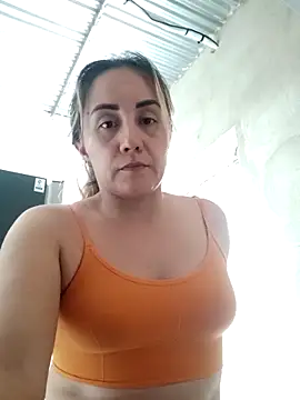 Isabel23zr online show from November 21, 4:06 pm