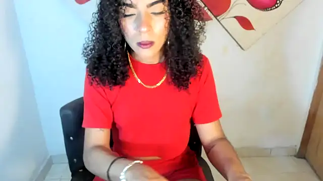 naomiwildburn online show from June 25, 8:14 pm