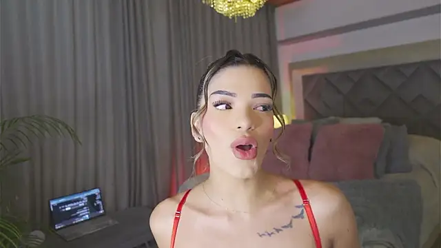 Ameliadickens online show from March 8, 3:04 pm