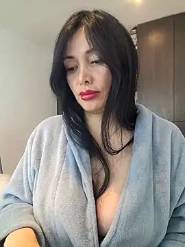 Snapshot of _monicab chatting on February 13, 2:33 am monicab online show from February 13, 2:33 am