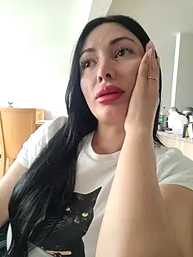 Snapshot of _monicab chatting on June 26, 4:02 pm monicab online show from June 26, 4:02 pm