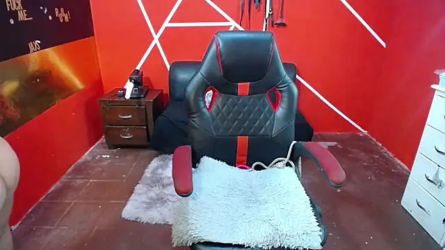 loly bigbooty4u online show from November 29, 8:14 am