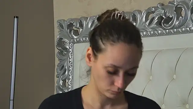 AliceMunro online show from April 9, 5:52 pm