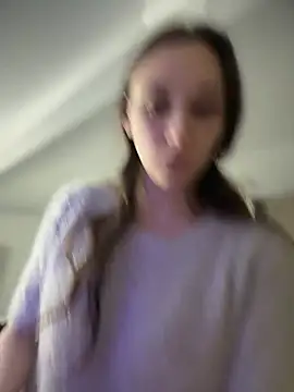 AliceMunro online show from April 10, 8:16 pm