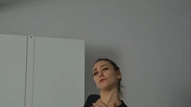 AliceMunro online show from April 2, 8:48 pm