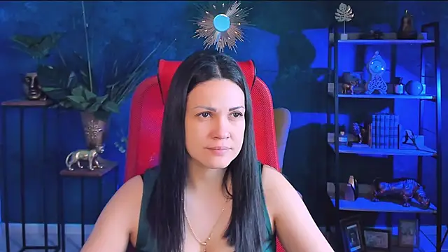 Snapshot of KarolinaRobinson chatting on February 8, 11:33 am KarolinaRobinson online show from February 8, 11:33 am