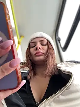 Accole online show from February 6, 8:07 am