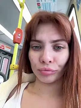 Snapshot of Accole chatting on November 19, 7:19 am Accole online show from November 19, 7:19 am