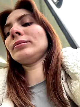 Snapshot of Accole chatting on December 2, 9:33 am Accole online show from December 2, 9:33 am