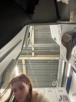 Snapshot of Accole chatting on December 23, 8:35 am Accole online show from December 23, 8:35 am