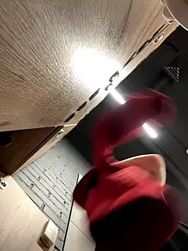 Snapshot of Accole chatting on December 4, 7:51 am Accole online show from December 4, 7:51 am