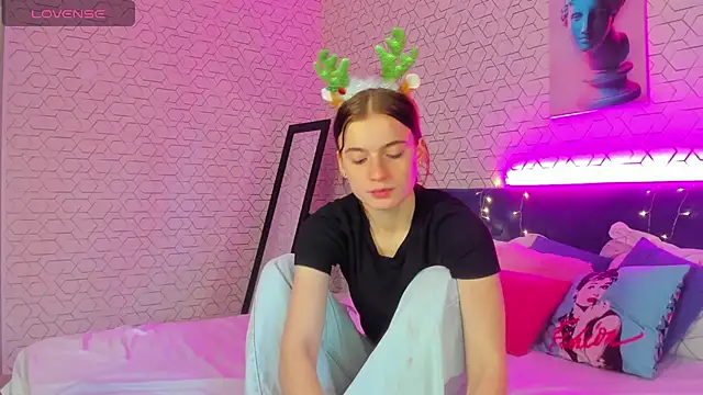 Stacey Brown online show from December 17, 4:56 am