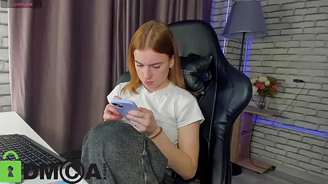 Snapshot of Stacey_Brown chatting on February 3, 1:05 am Stacey Brown online show from February 3, 1:05 am