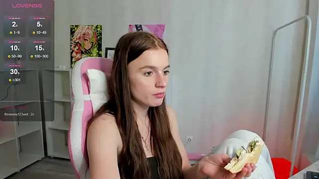 Stacey Brown online show from December 5, 4:37 am