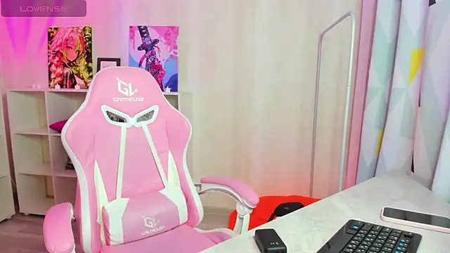 Stacey Brown online show from December 6, 1:24 am