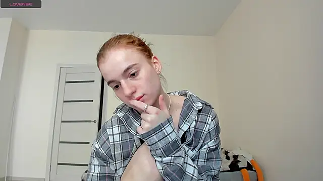 Snapshot of Stacey_Brown chatting on February 24, 2:56 am Stacey Brown online show from February 24, 2:56 am