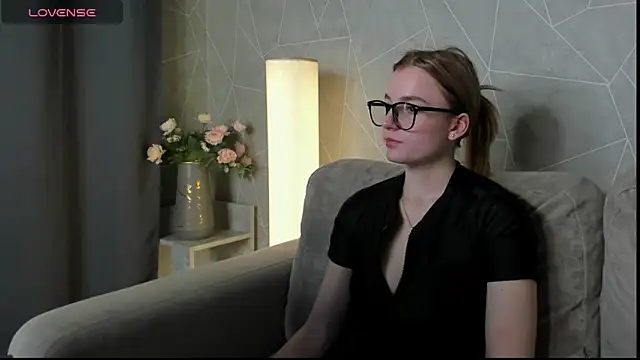 Stacey Brown online show from March 4, 4:17 am