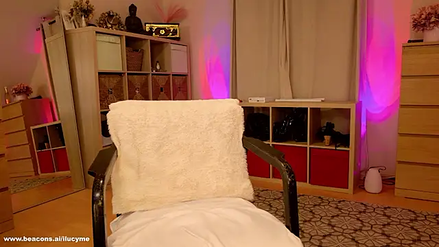 ilucyme online show from March 25, 7:02 pm