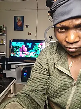 melaninebony1 online show from July 15, 10:06 pm