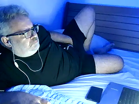 Snapshot of DockTVXXX chatting on October 25, 3:38 am DockTVXXX online show from October 25, 3:38 am