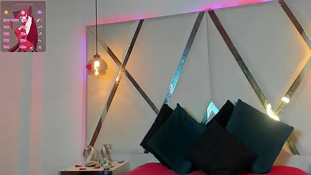 MarielQueenx online show from March 3, 4:10 am