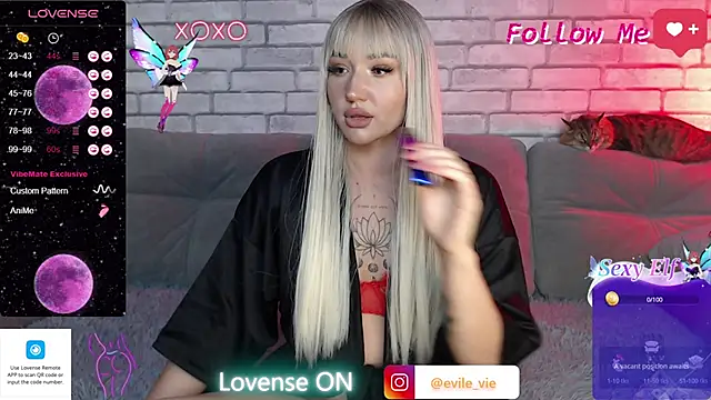 Snapshot of Eva_Evile chatting on March 2, 9:43 am Eva Evile online show from March 2, 9:43 am