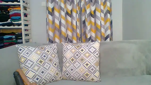 Petite 254 online show from February 14, 12:22 am