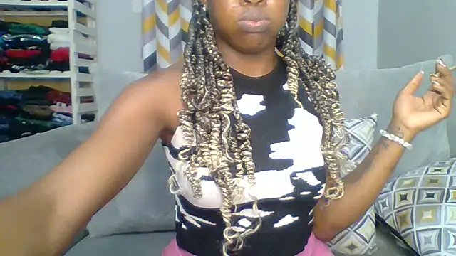 Petite 254 online show from October 31, 12:46 pm