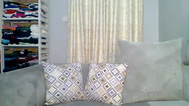 Petite 254 online show from September 25, 6:14 pm